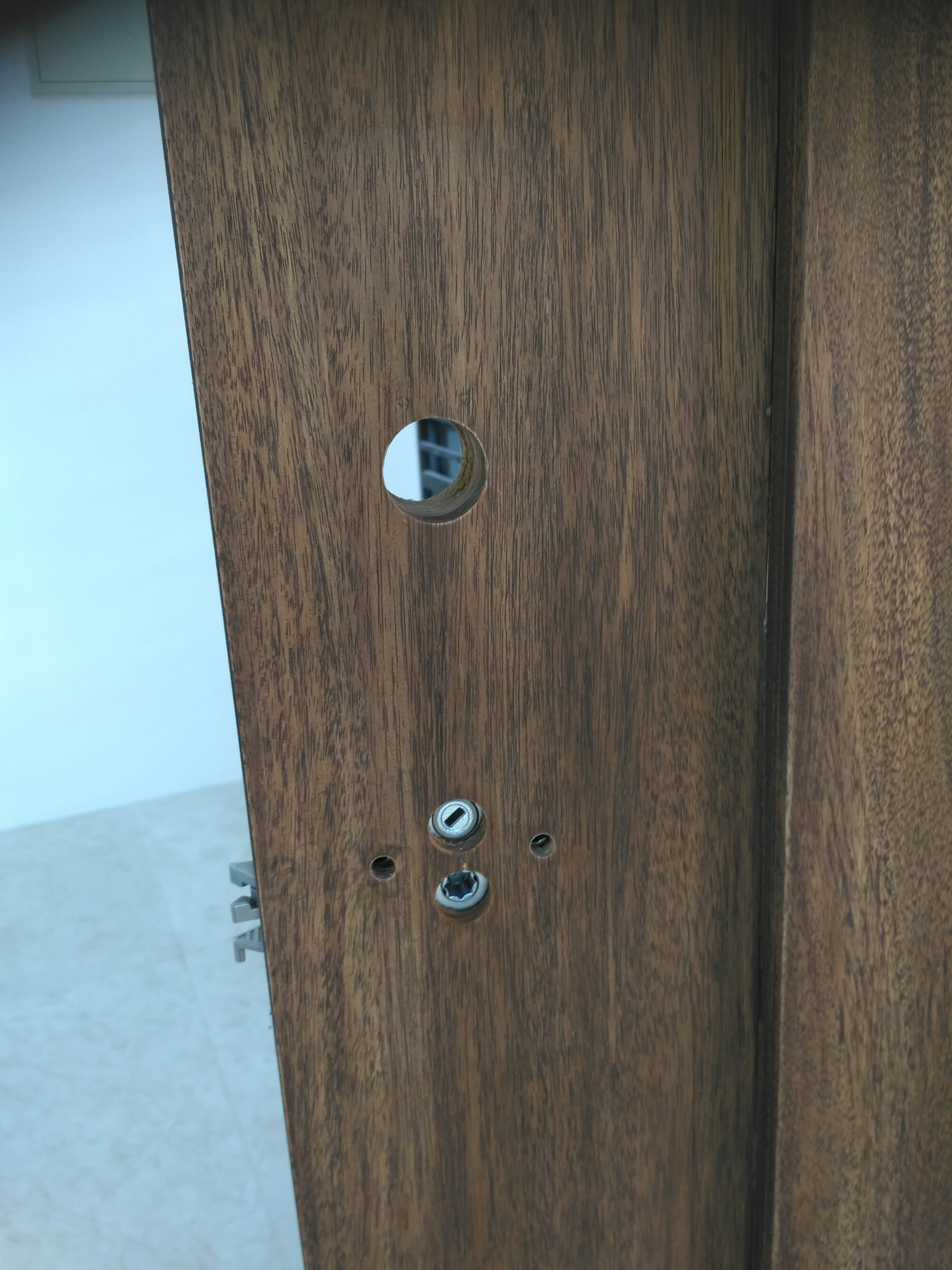 Minimal Invasive Door Lock Installation for Premium Door – Kuching